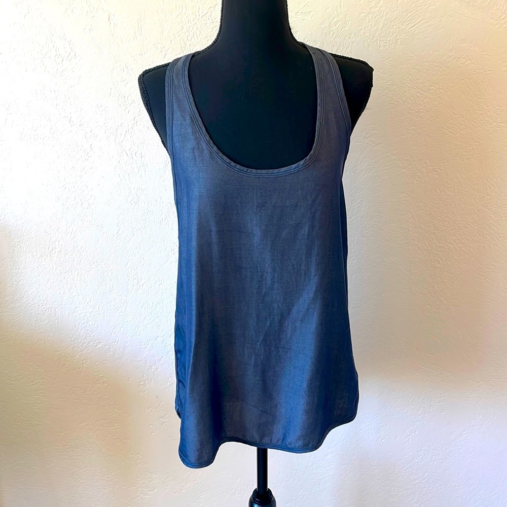 EUC LULULEMON CHAMBRAY TANK SIZE 10-12